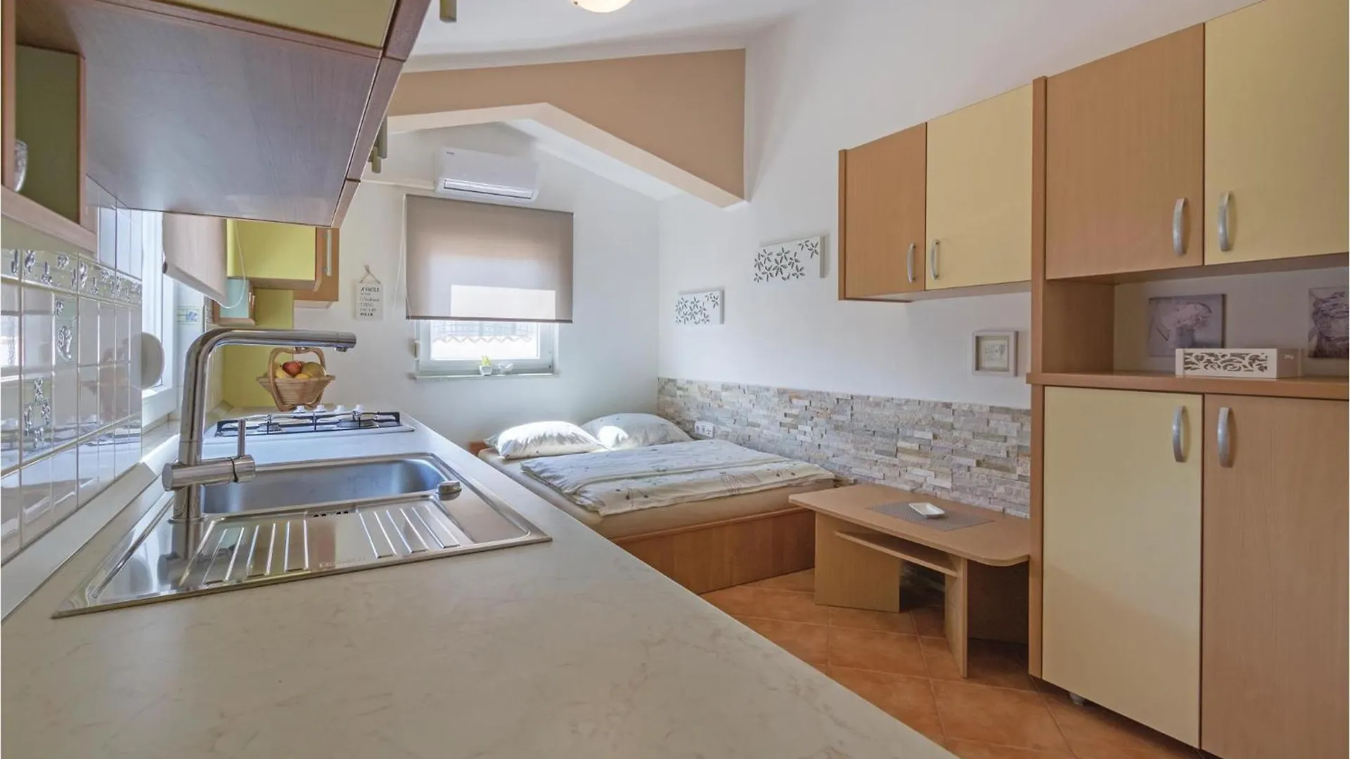 Gorgeous Home In Betiga With Wifi Barbariga