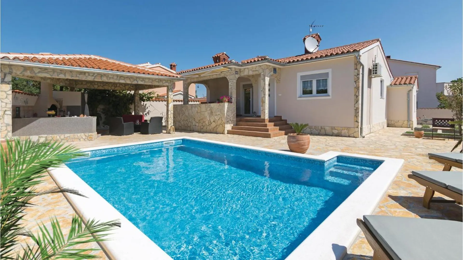 Gorgeous Home In Betiga With Wifi Barbariga