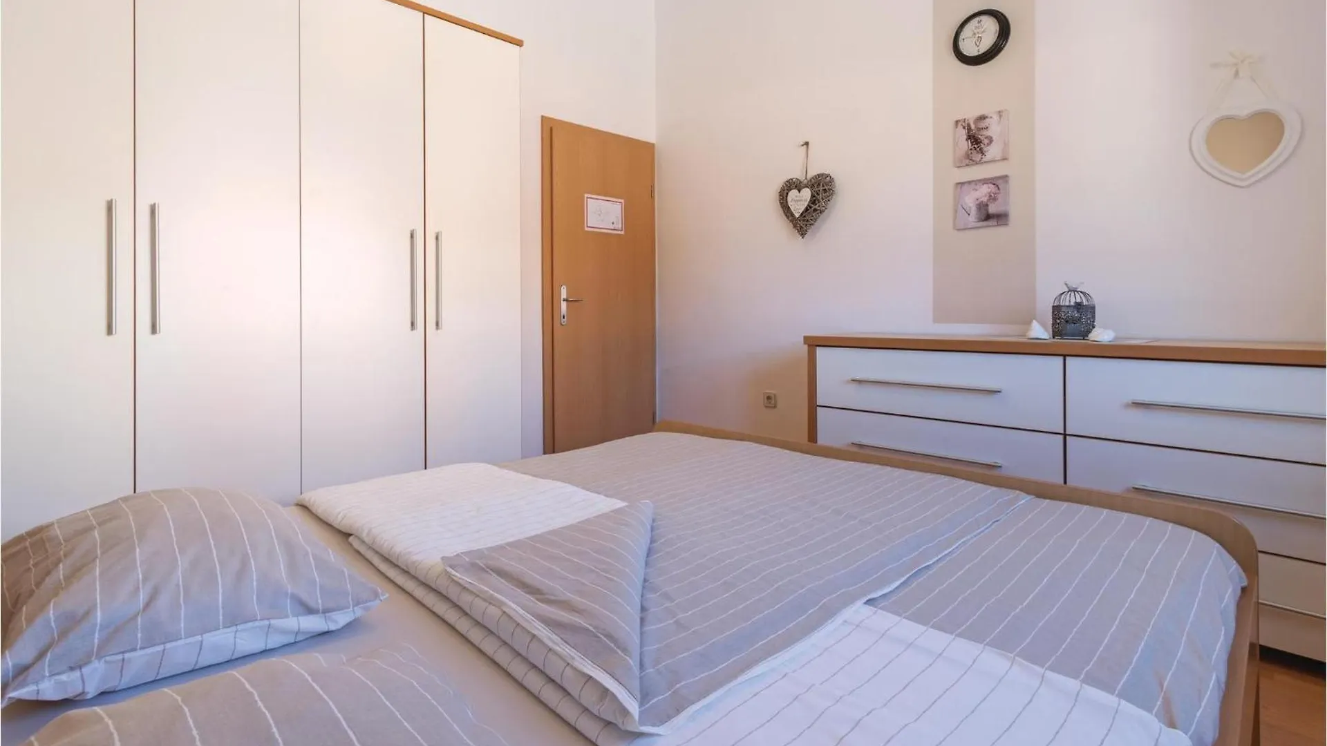 Gorgeous Home In Betiga With Wifi Barbariga 0*,